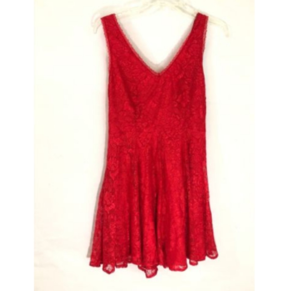 Express Dress Sz 4 Red Lace Overlay